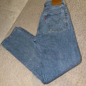 Levi's 501 Women’s Light Blue Straight Jeans